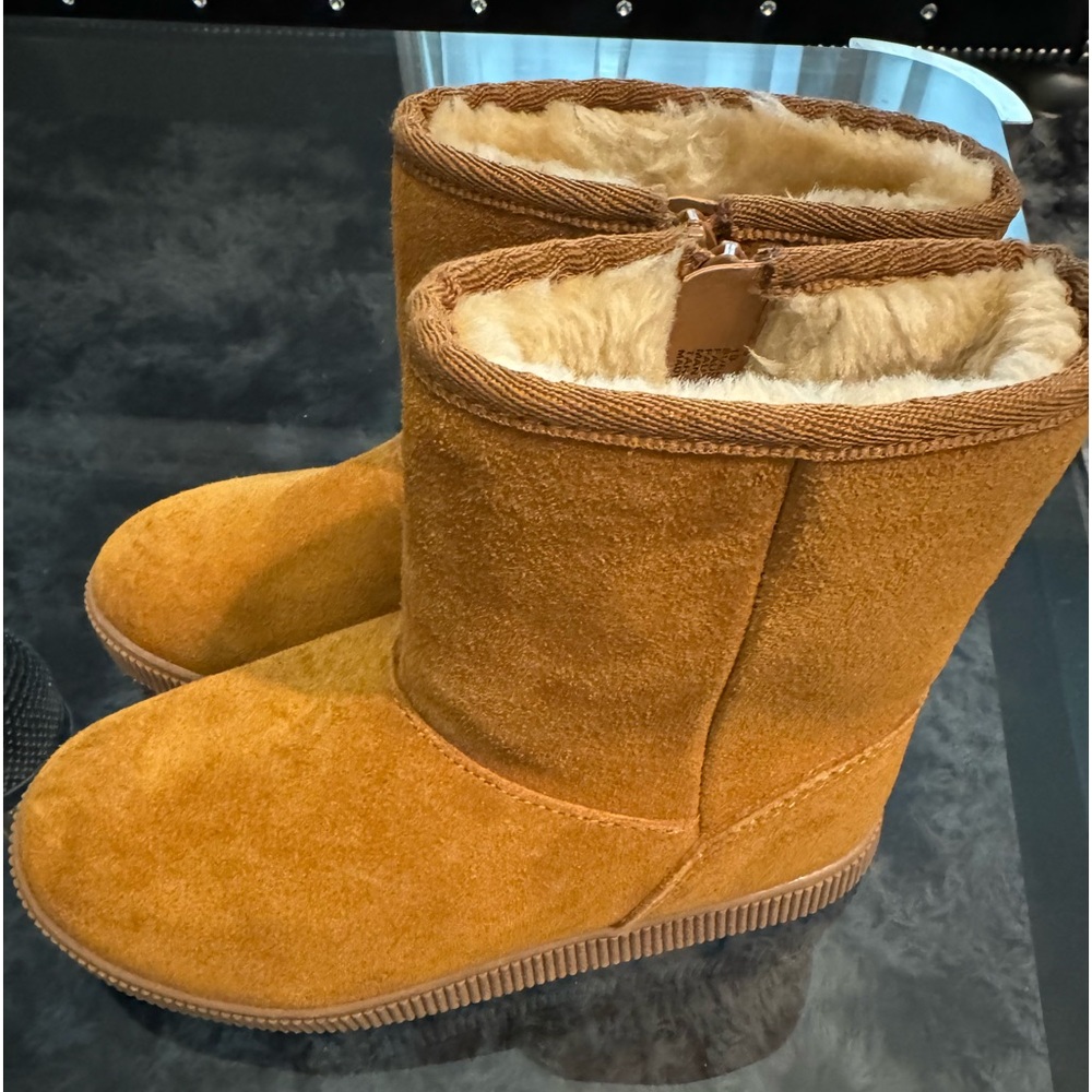 Cat & Jack Boots Sz 13